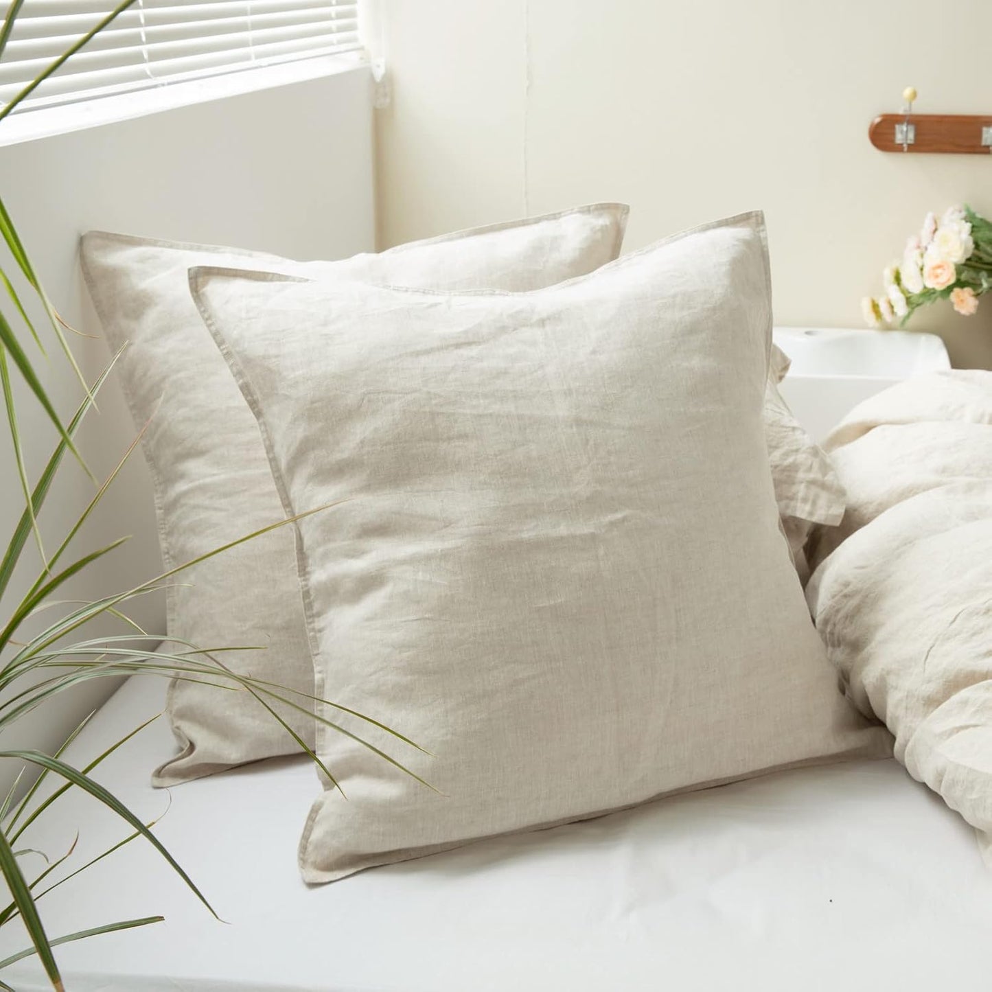 Simple&Opulence 100% Linen Duvet Cover Set 3pcs Basic Style Natural French Washed Flax Solid Color Soft Breathable Farmhouse Bedding with Button Closure - White, Queen