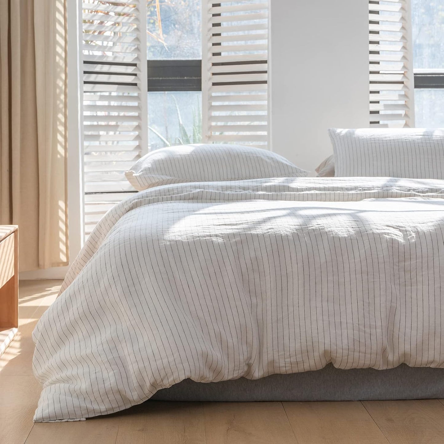 Simple&Opulence 100% Linen Duvet Cover Set 3pcs Basic Style Natural French Washed Flax Solid Color Soft Breathable Farmhouse Bedding with Button Closure - White, Queen
