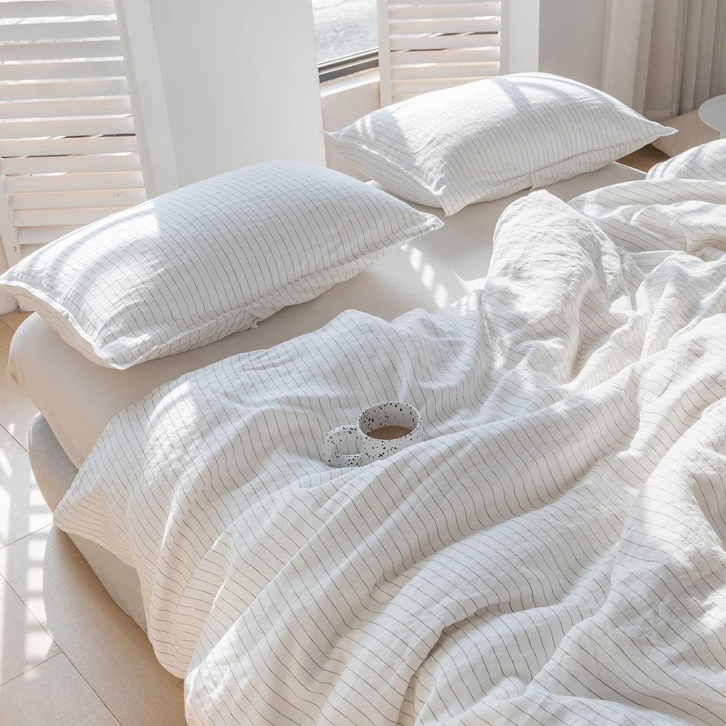 Simple&Opulence 100% Linen Duvet Cover Set 3pcs Basic Style Natural French Washed Flax Solid Color Soft Breathable Farmhouse Bedding with Button Closure - White, Queen