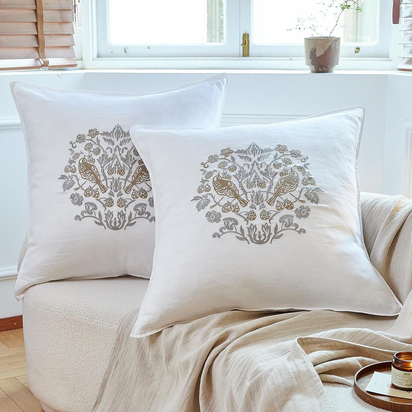 Simple&Opulence 100% Linen Duvet Cover Set 3pcs Basic Style Natural French Washed Flax Solid Color Soft Breathable Farmhouse Bedding with Button Closure - White, Queen
