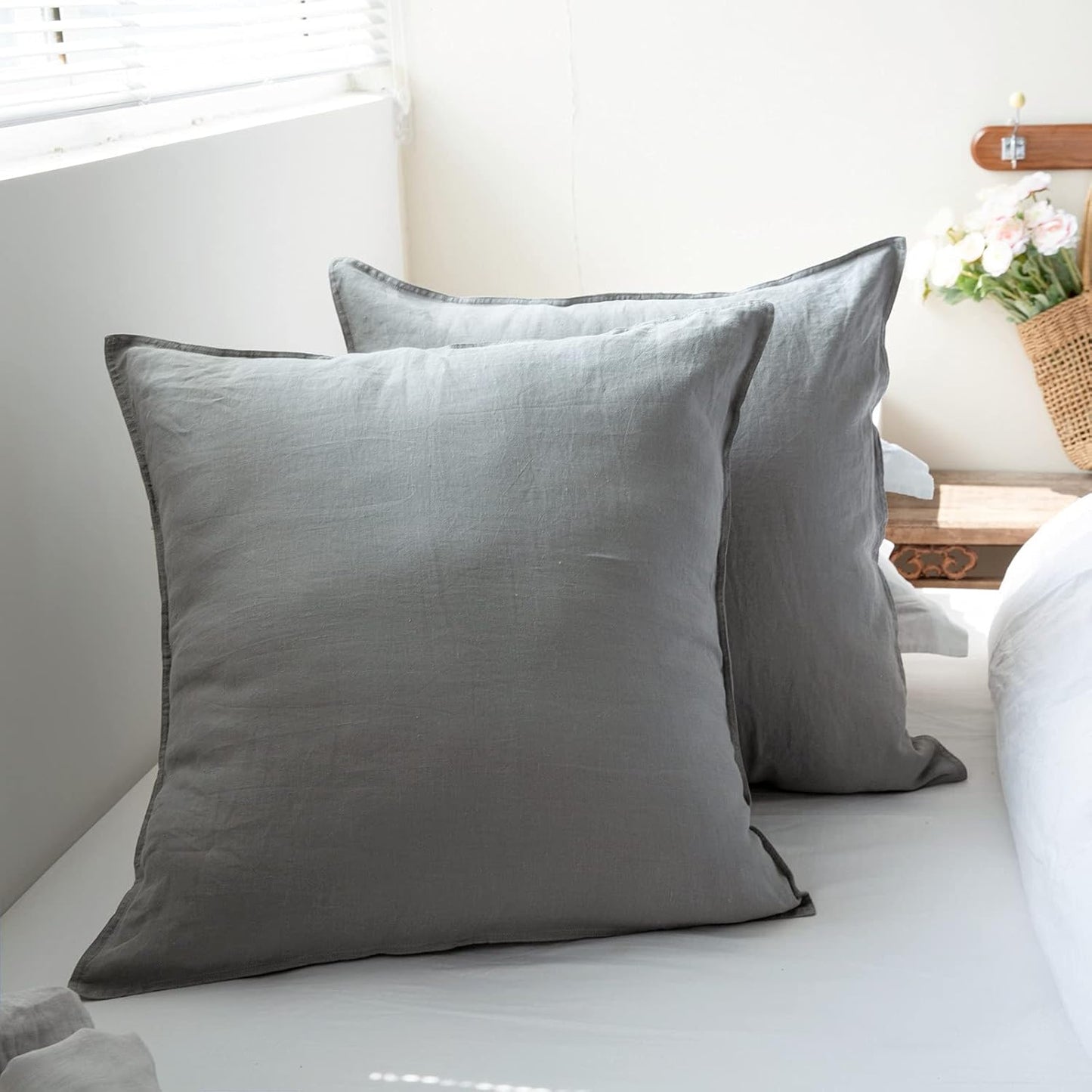 Simple&Opulence 100% Linen Duvet Cover Set 3pcs Basic Style Natural French Washed Flax Solid Color Soft Breathable Farmhouse Bedding with Button Closure - White, Queen