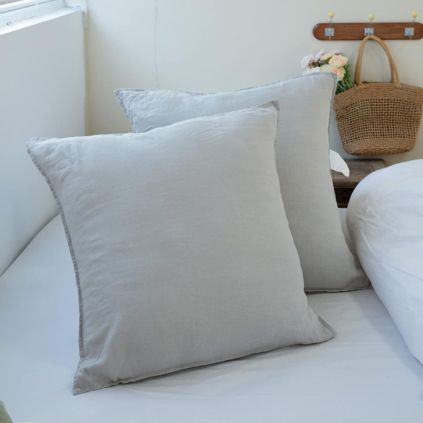 Simple&Opulence 100% Linen Duvet Cover Set 3pcs Basic Style Natural French Washed Flax Solid Color Soft Breathable Farmhouse Bedding with Button Closure - White, Queen