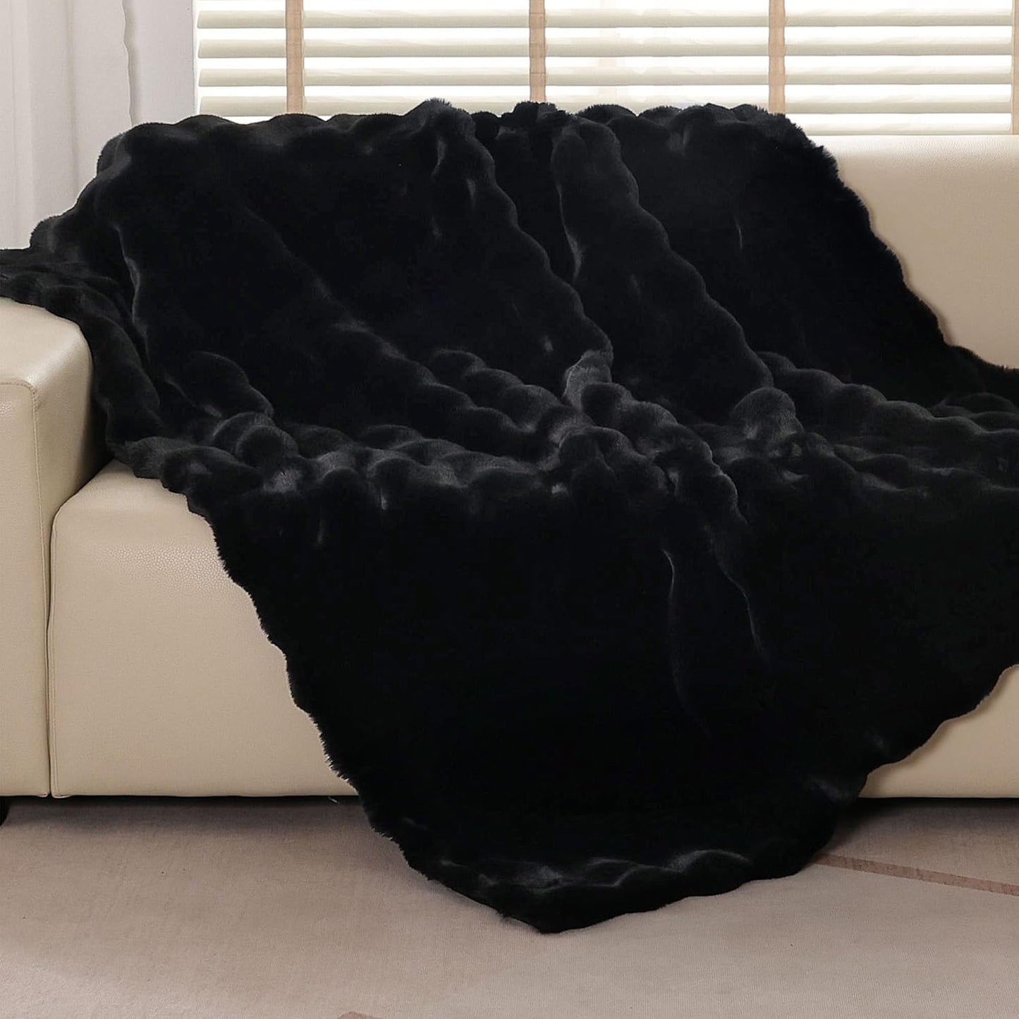 Fuzzy Cozy Super Soft Faux Fur Blanket Black 50x60 Inch Fluffy Plush Thick Throw Blanket for Couch Bed Sofa