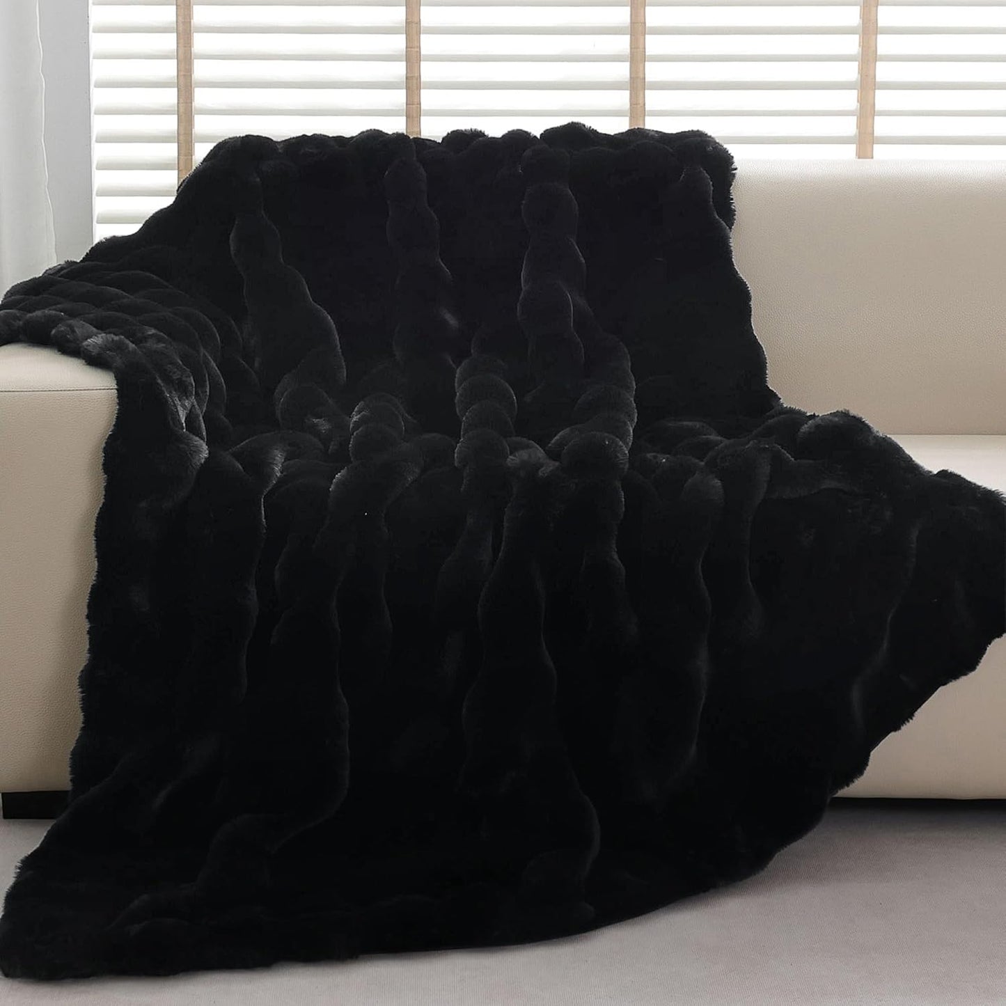 Fuzzy Cozy Super Soft Faux Fur Blanket Black 50x60 Inch Fluffy Plush Thick Throw Blanket for Couch Bed Sofa