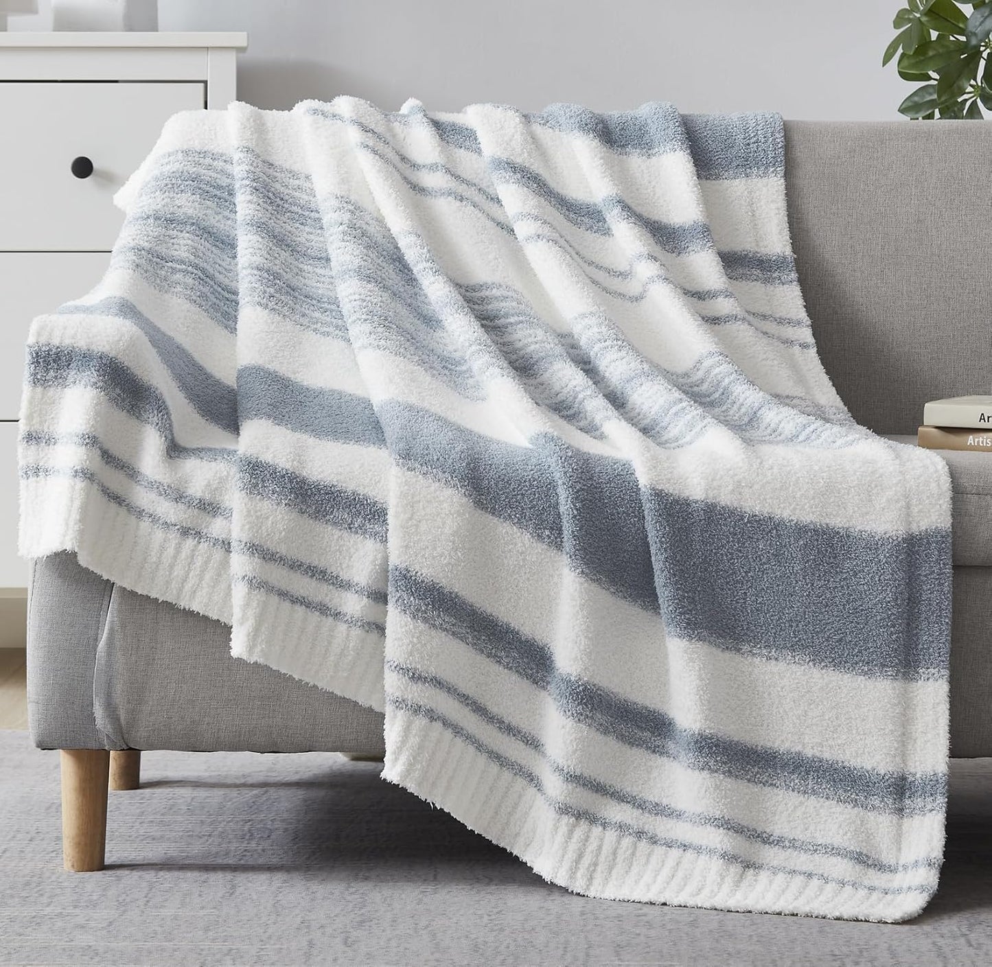 WRENSONGE Checkered Throw Blanket, Sage Green Soft Cozy Fluffy Hand Made Throw Blankets for Couch, Sofa, Chair, Bed, Camping, Picnic, Travel Lightweight Bed Blankets for Women Mothers Birthday Gifts