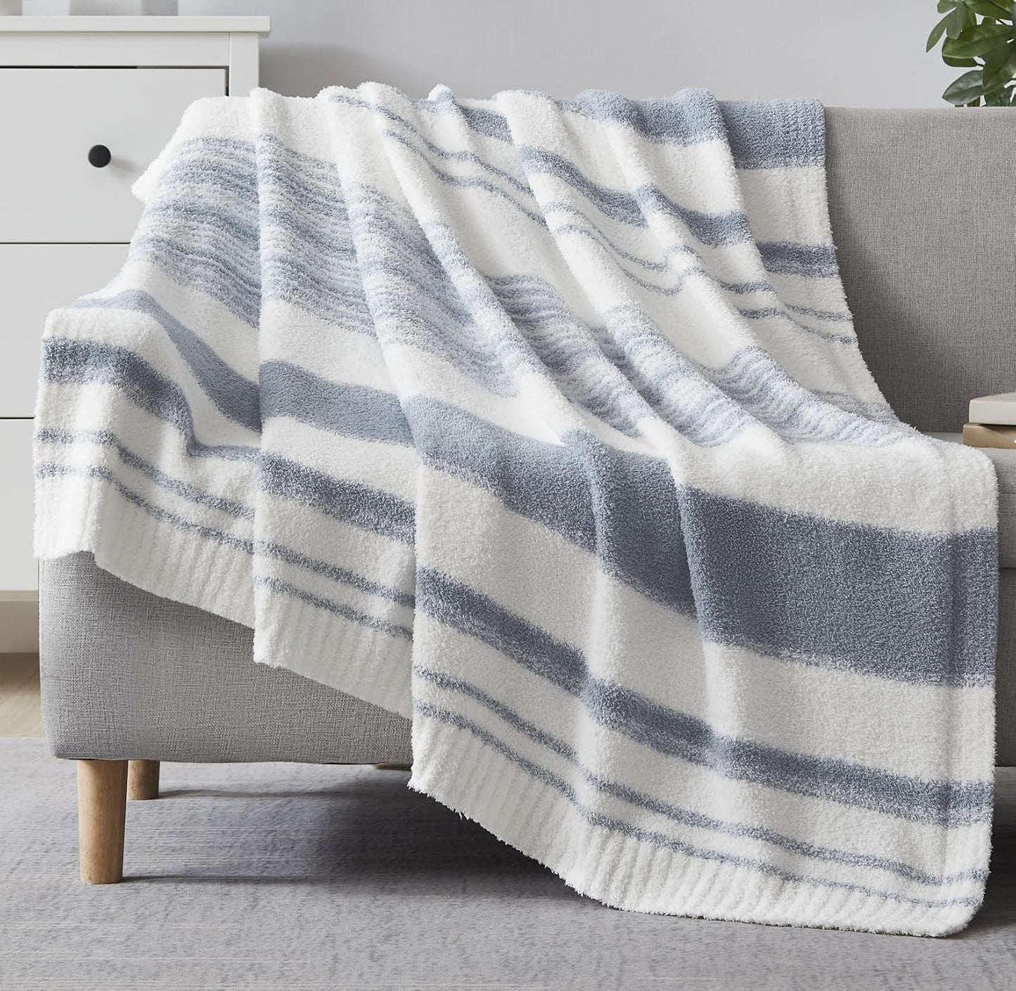 WRENSONGE Checkered Throw Blanket, Sage Green Soft Cozy Fluffy Hand Made Throw Blankets for Couch, Sofa, Chair, Bed, Camping, Picnic, Travel Lightweight Bed Blankets for Women Mothers Birthday Gifts