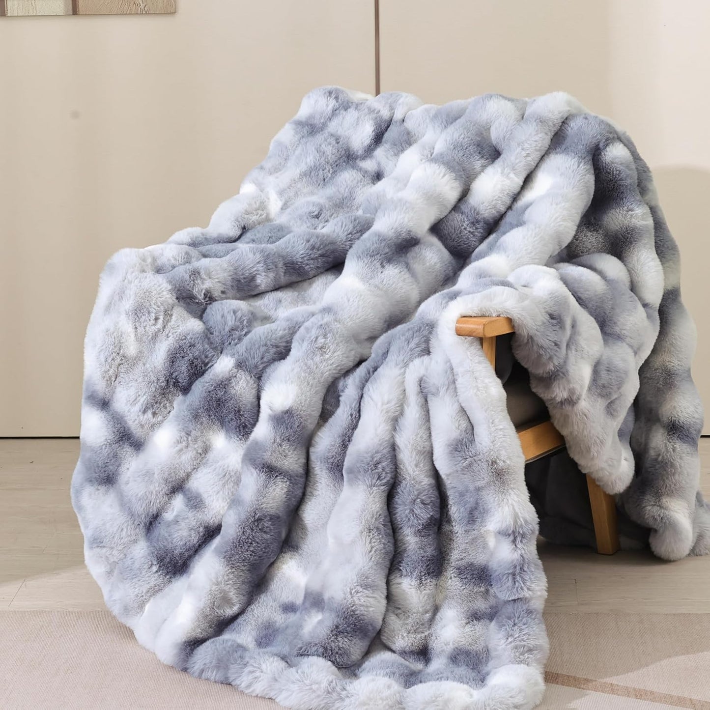 Fuzzy Cozy Super Soft Faux Fur Blanket Black 50x60 Inch Fluffy Plush Thick Throw Blanket for Couch Bed Sofa