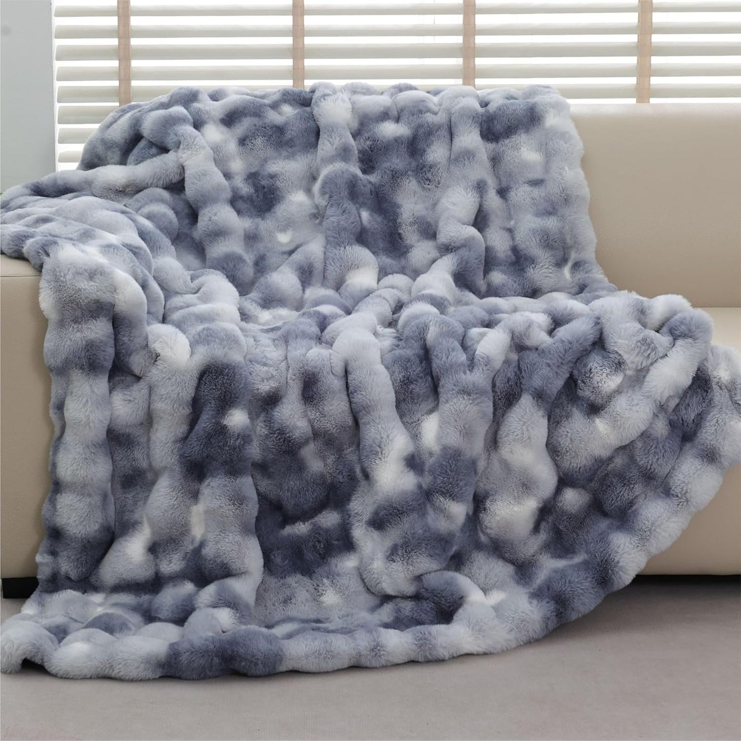 Fuzzy Cozy Super Soft Faux Fur Blanket Black 50x60 Inch Fluffy Plush Thick Throw Blanket for Couch Bed Sofa
