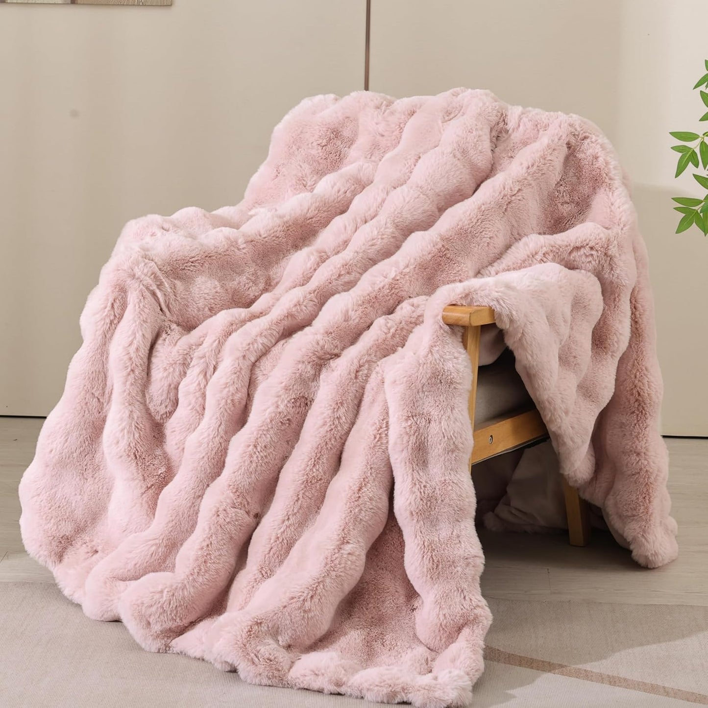 Fuzzy Cozy Super Soft Faux Fur Blanket Black 50x60 Inch Fluffy Plush Thick Throw Blanket for Couch Bed Sofa
