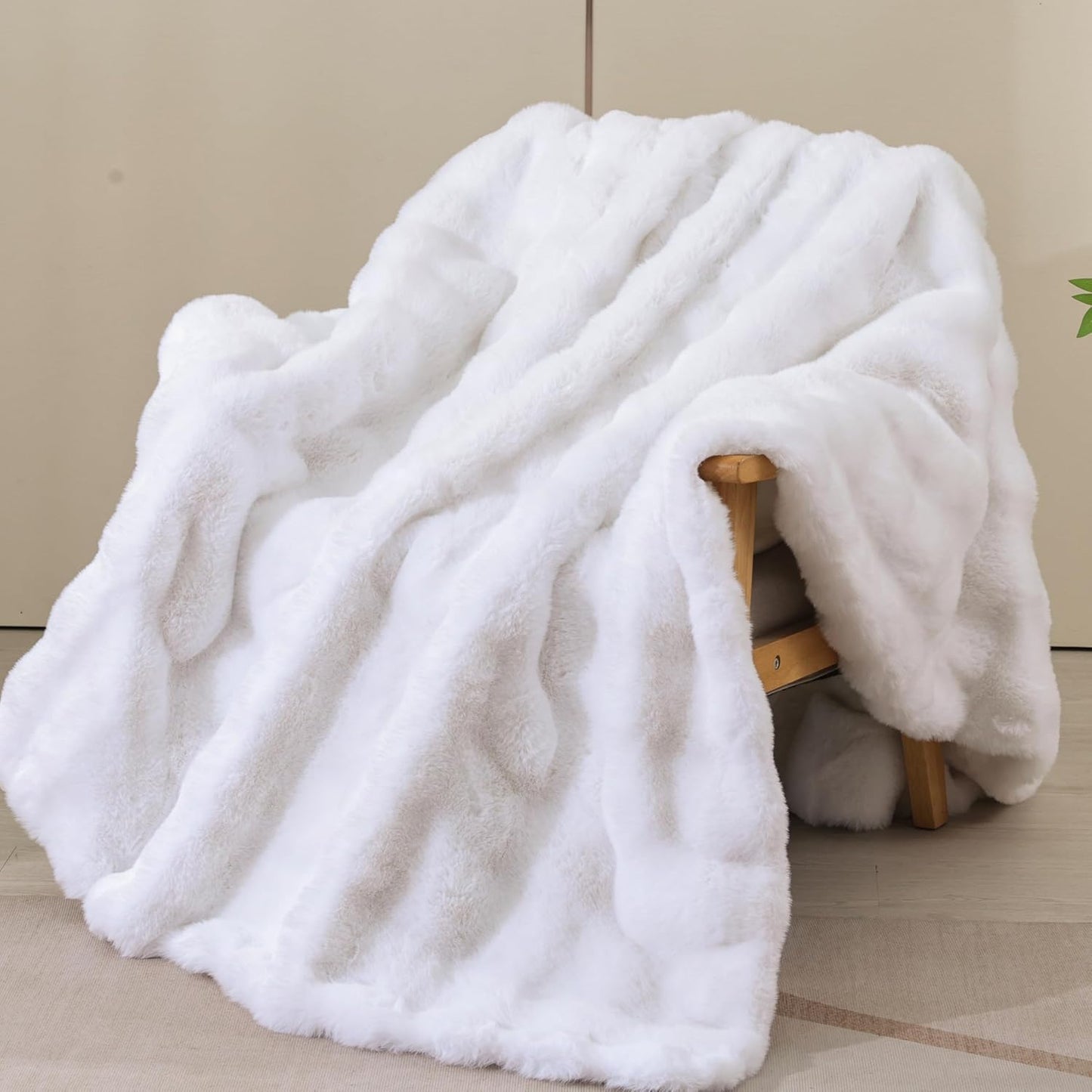Fuzzy Cozy Super Soft Faux Fur Blanket Black 50x60 Inch Fluffy Plush Thick Throw Blanket for Couch Bed Sofa